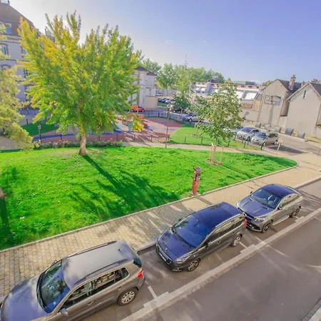 Le Viardin Апартаменты Труа